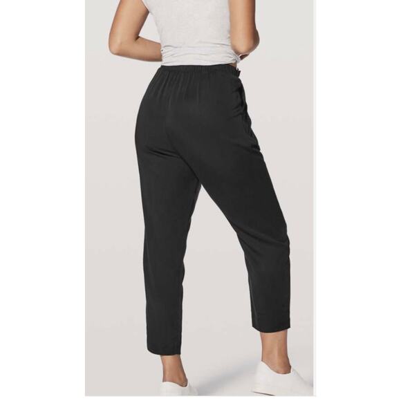 🌟LULULEMON Can You Feel The Pleat Pant Cropped Tencel - Picture 2 of 7